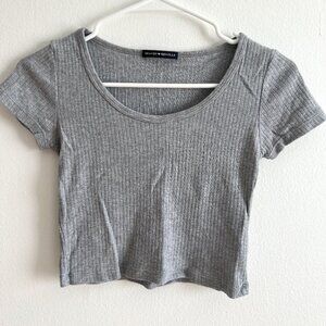 Brandy Melville Cropped Tshirt